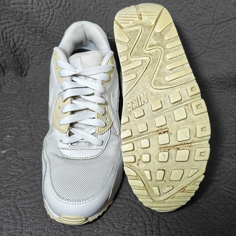 Nike Air Max 90 Retro Athletic White Sneakers Men's Shoe Size 8